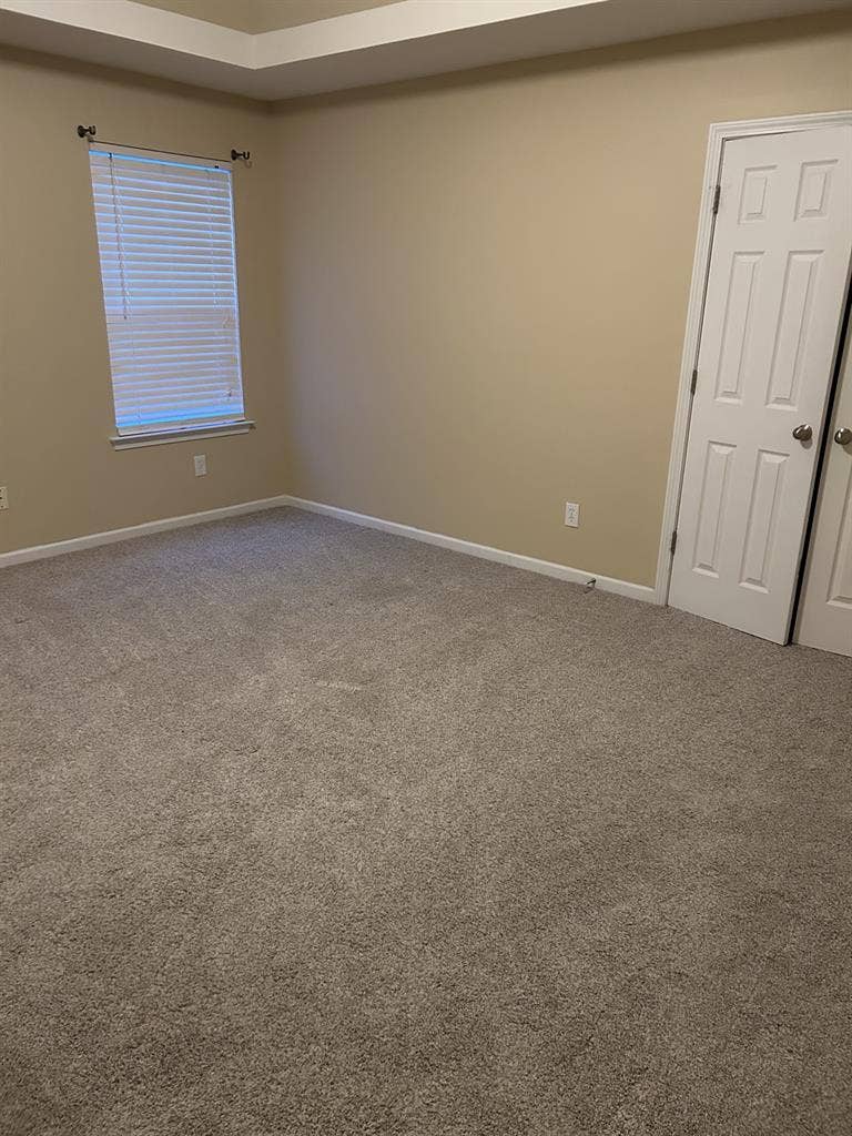 Looking for Roommate in Rock Hill