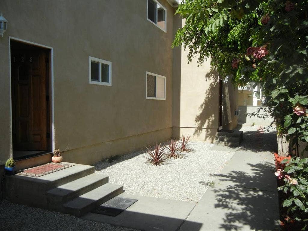 Walk to Caltech/PCC, Furnished+WiFi