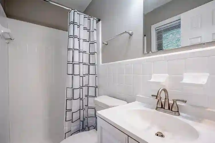 6 BR in Marietta