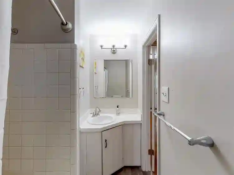 8 BR in College Park