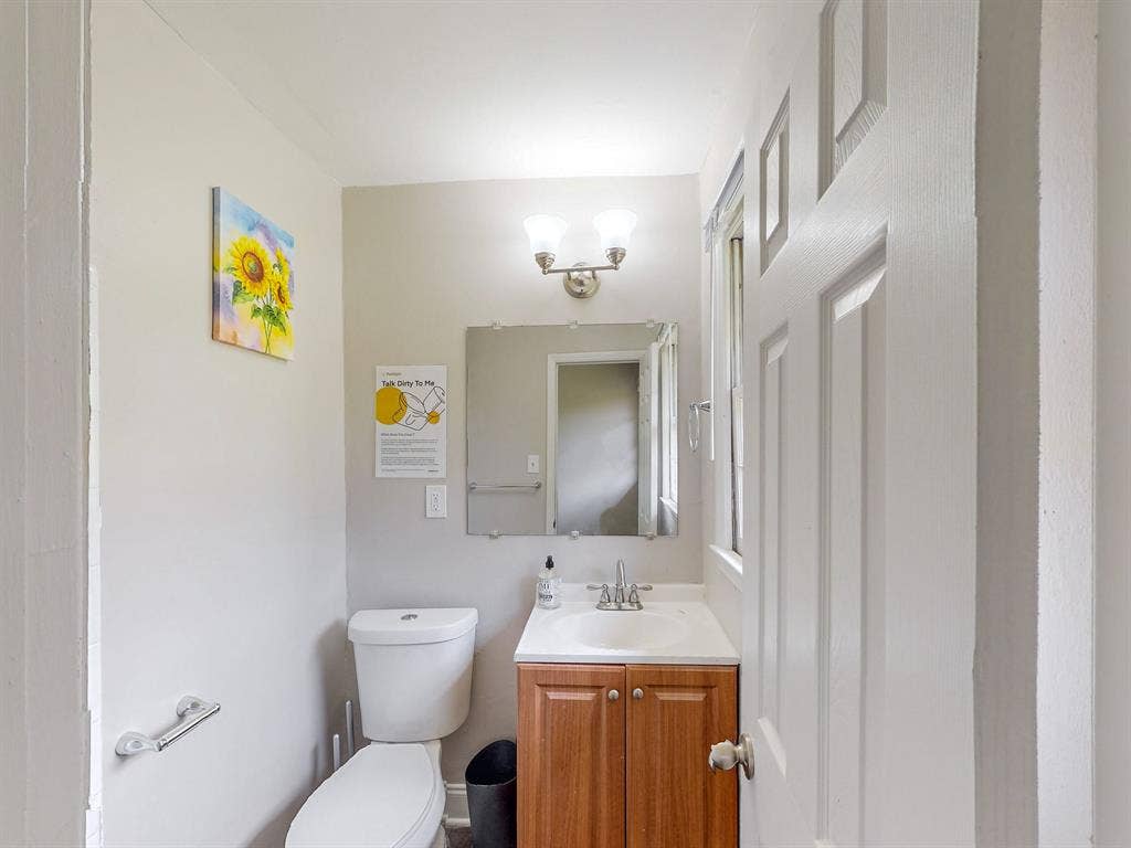 8 BR in College Park