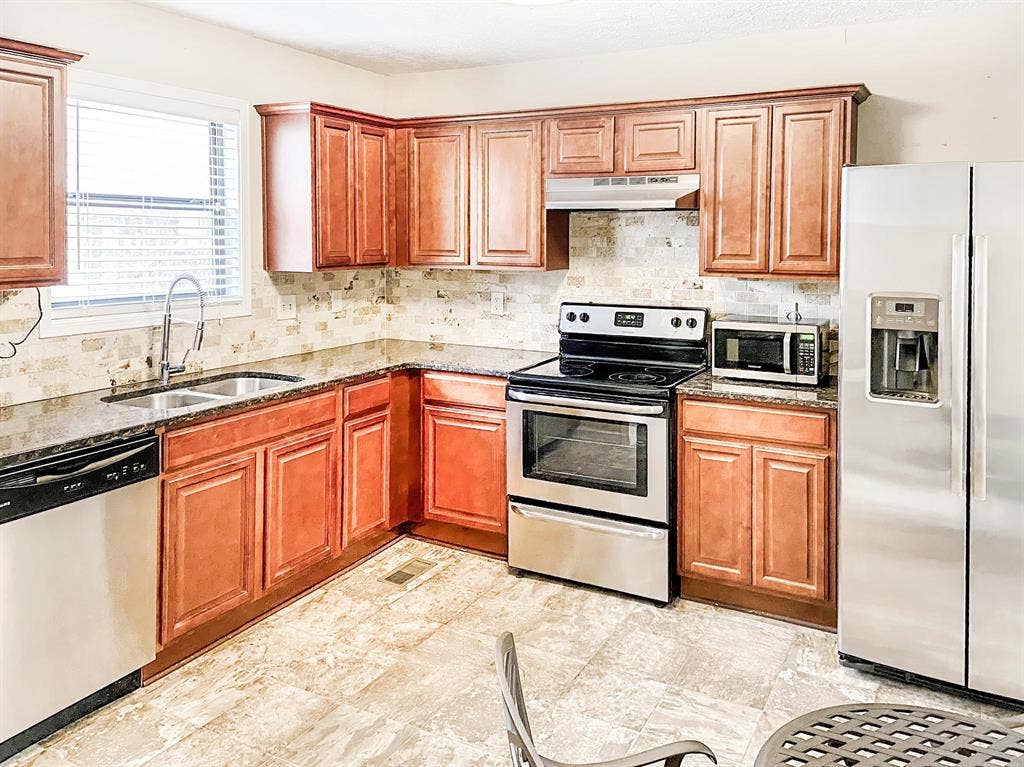 5 BR in Marietta