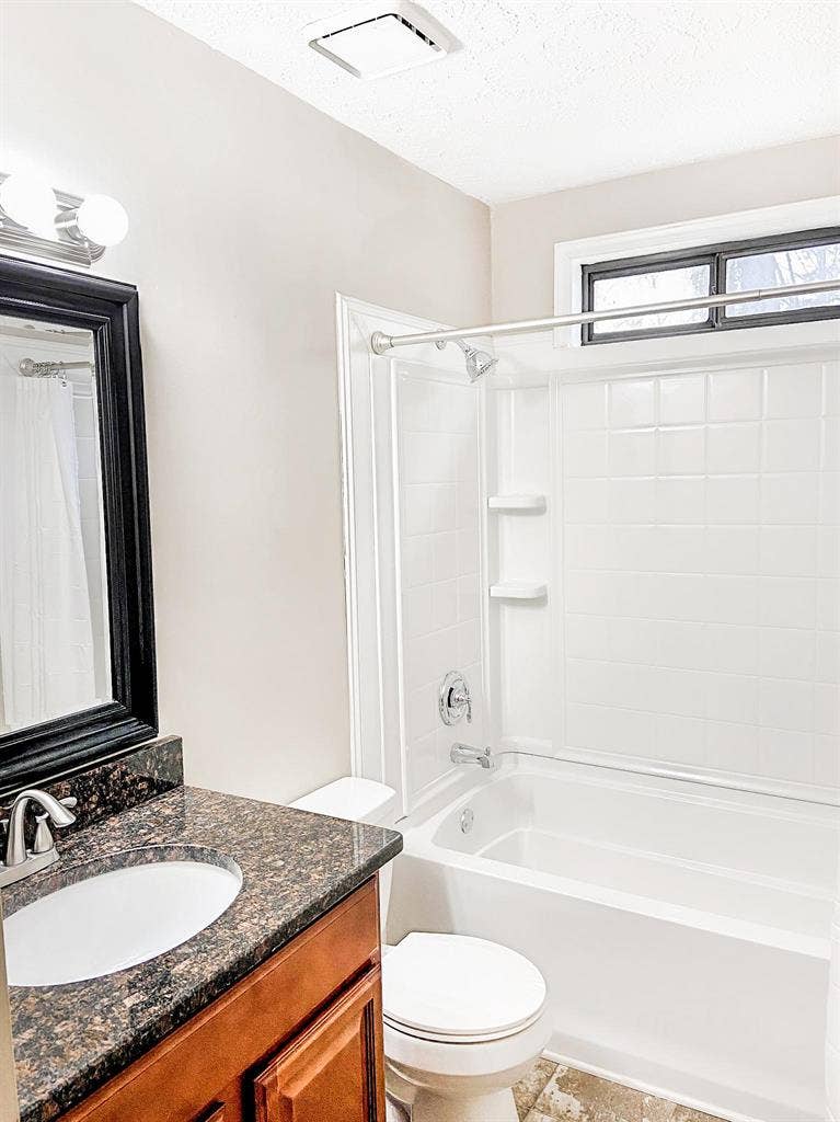 5 BR in Marietta
