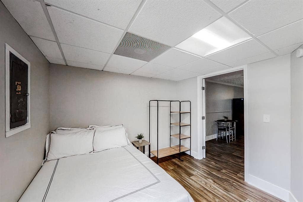 7 BR in Jonesboro