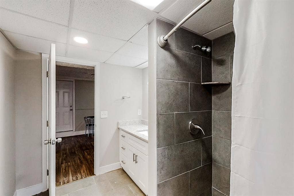 7 BR in Jonesboro