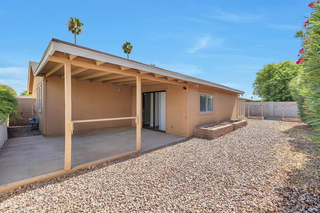 7 BR in Phoenix