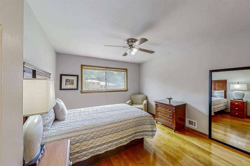 8 BR in Decatur