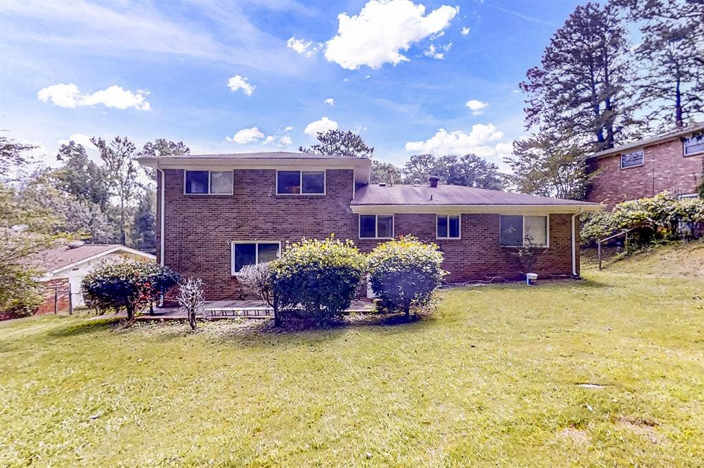 8 BR in Decatur