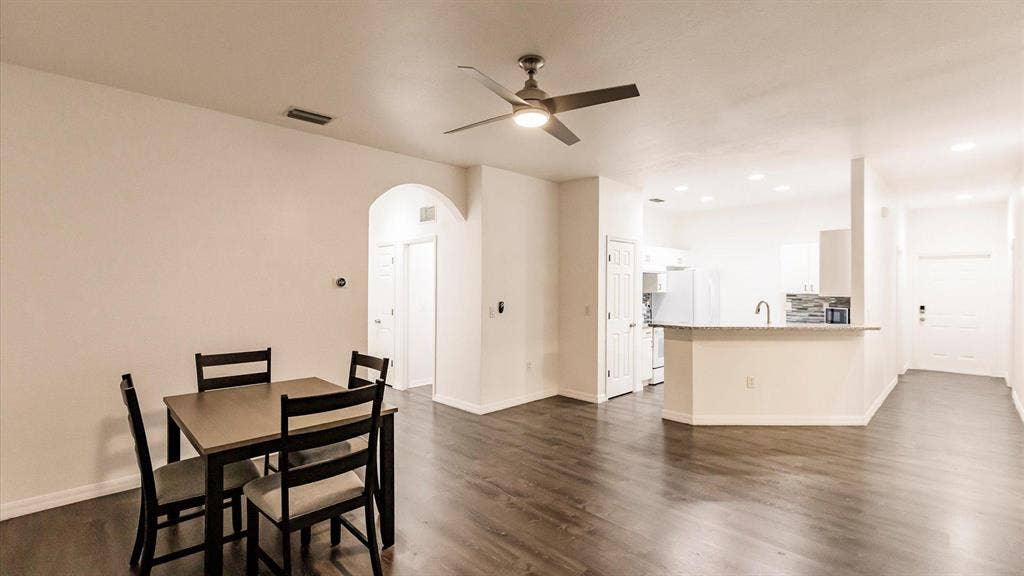 7 BR in North Port