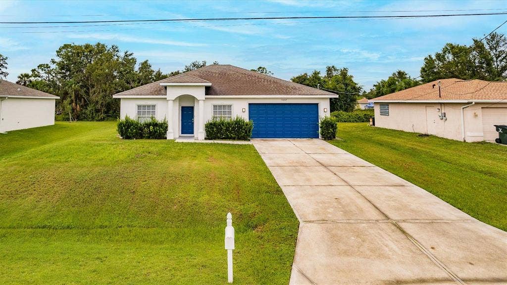 7 BR in North Port