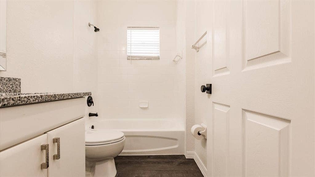 7 BR in North Port