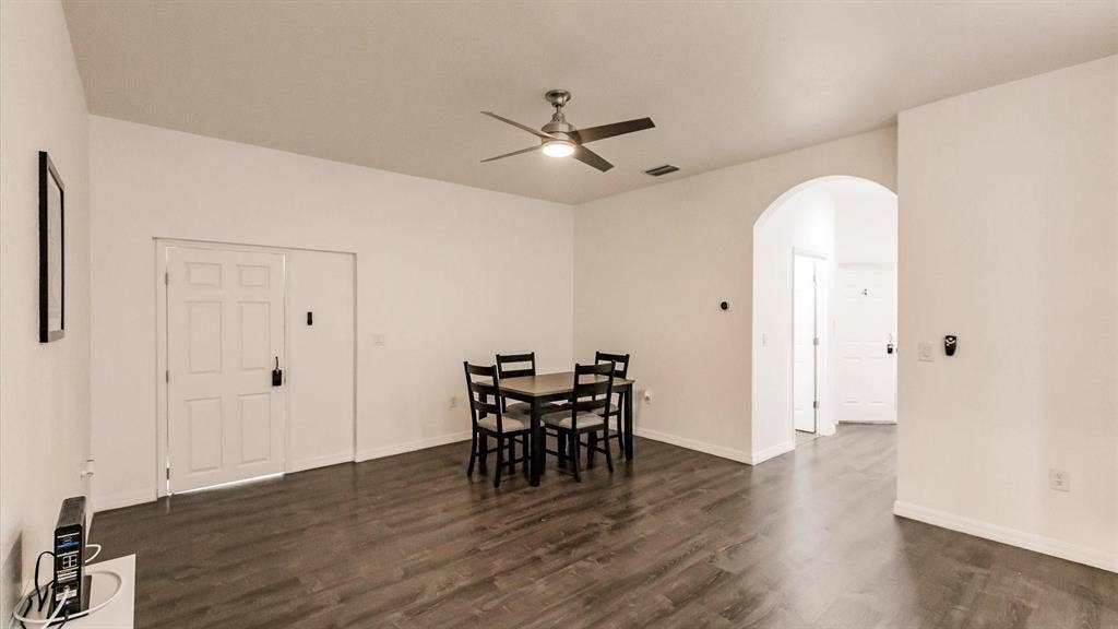 7 BR in North Port