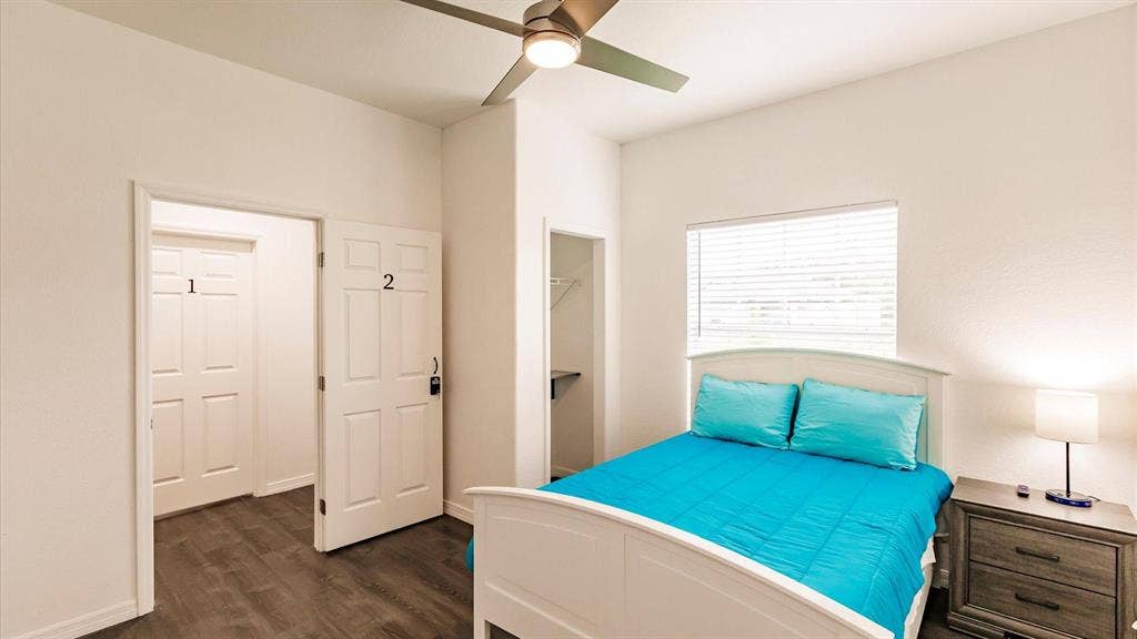 7 BR in North Port