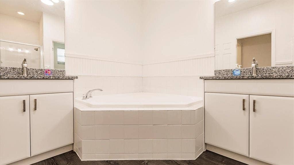 7 BR in North Port