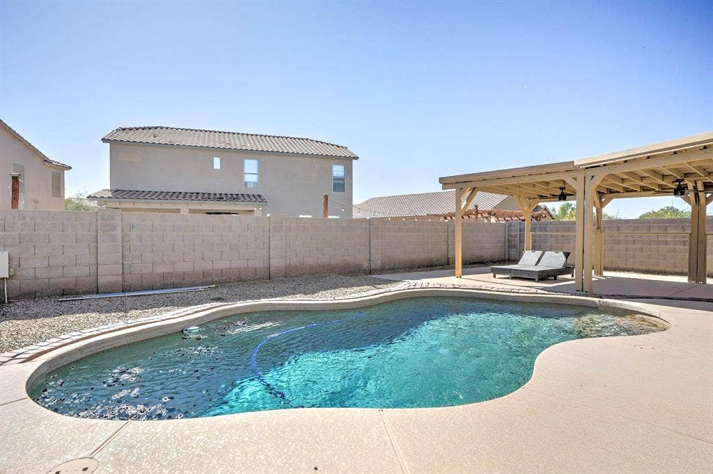 9 BR in Tolleson