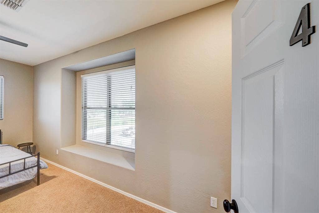 9 BR in Tolleson