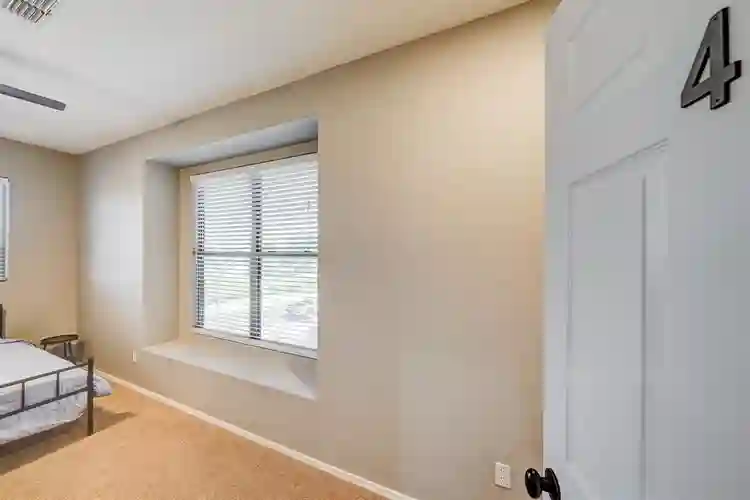 9 BR in Tolleson