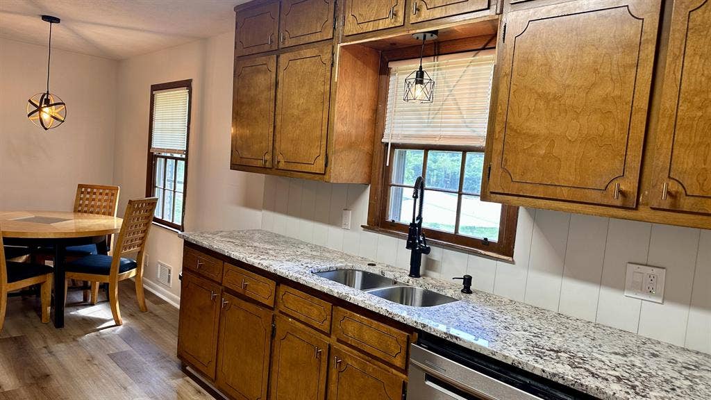 6 BR in Conyers