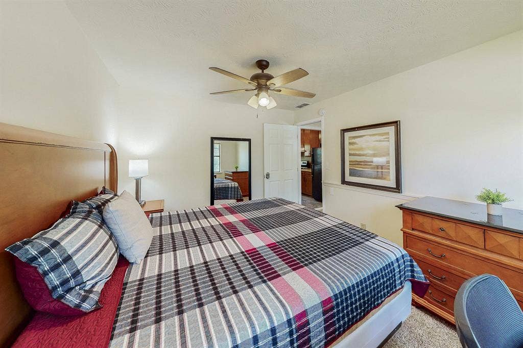 8 BR in Decatur