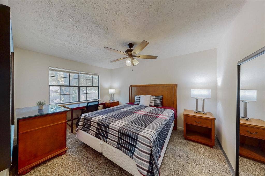 8 BR in Decatur
