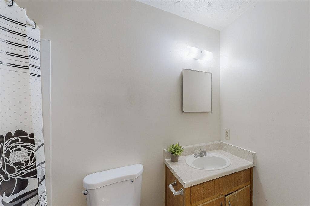 8 BR in Decatur