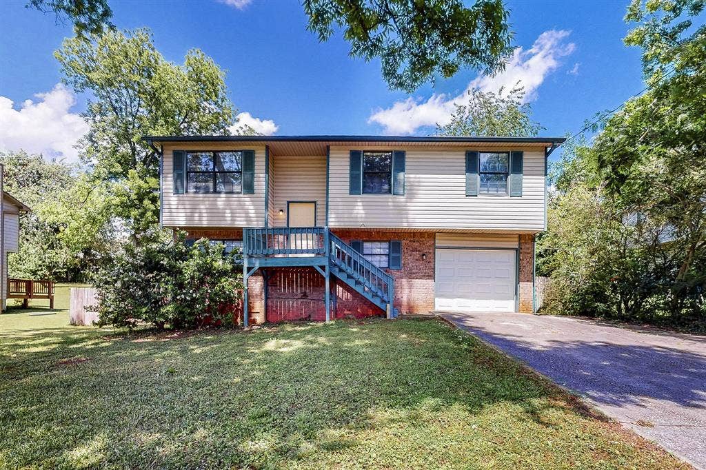 8 BR in Decatur