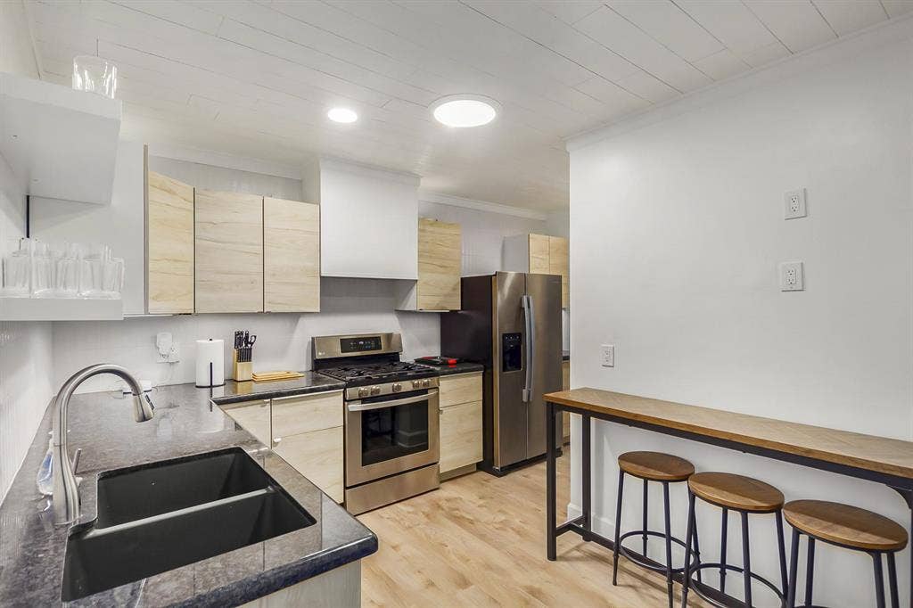 9 BR in Phoenix