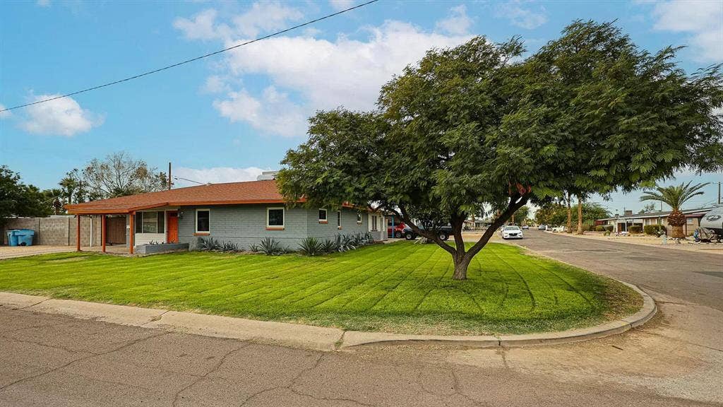9 BR in Phoenix