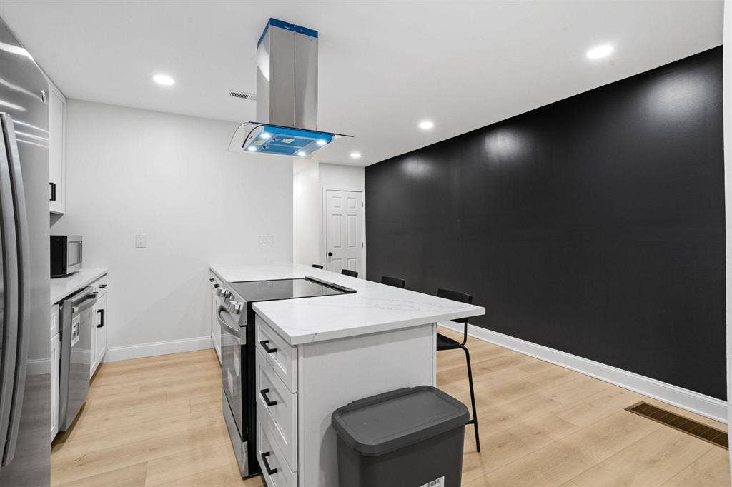 8 BR in Philadelphia