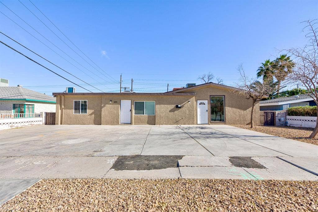 4 BR in Las Vegas