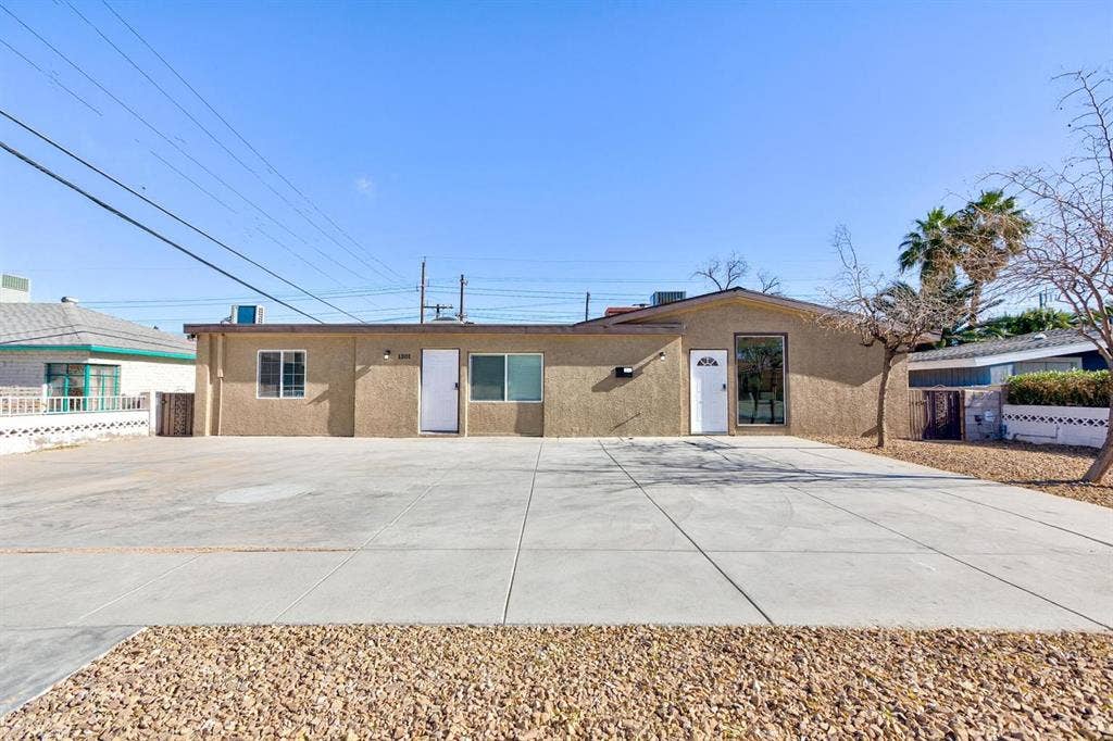 4 BR in Las Vegas
