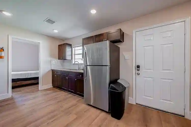 9 BR in Houston