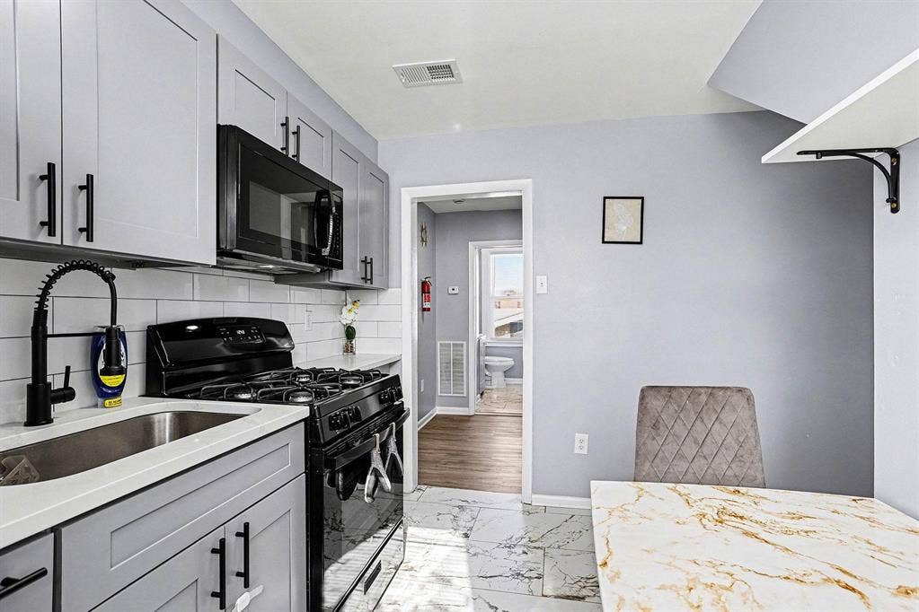 10 BR in Baltimore