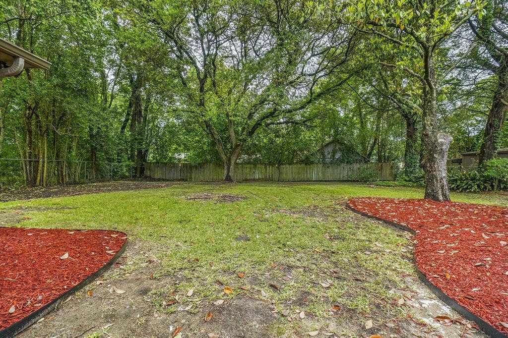 7 BR in Montgomery
