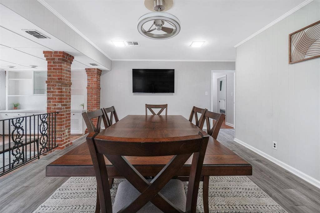 7 BR in Montgomery