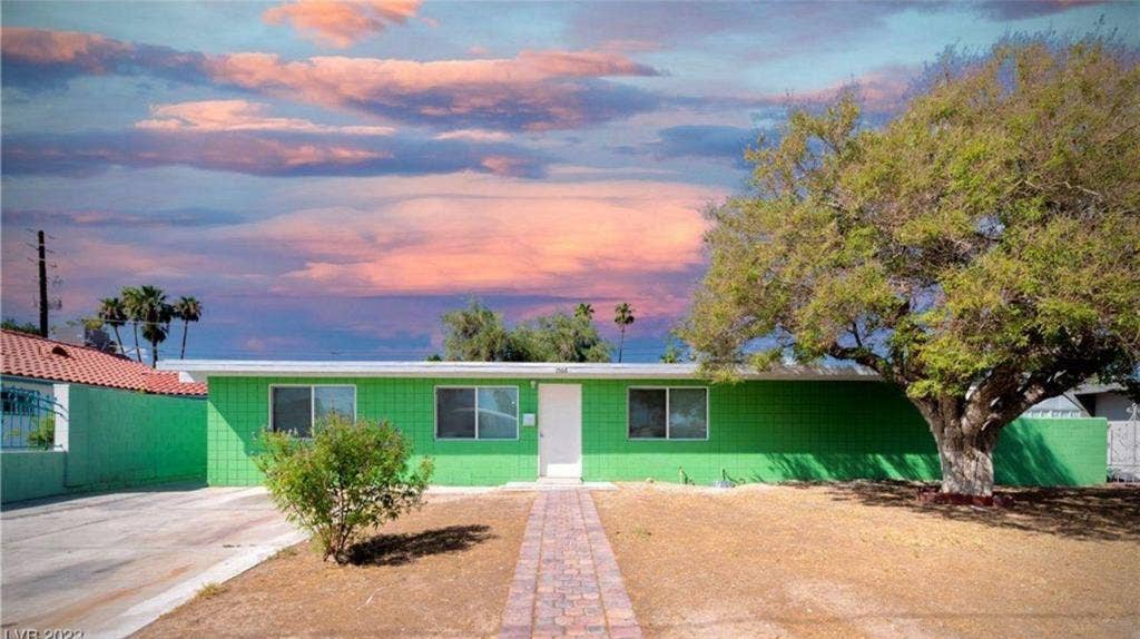 4 BR in Las Vegas