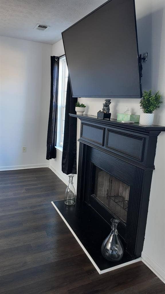 4 BR in Riverdale