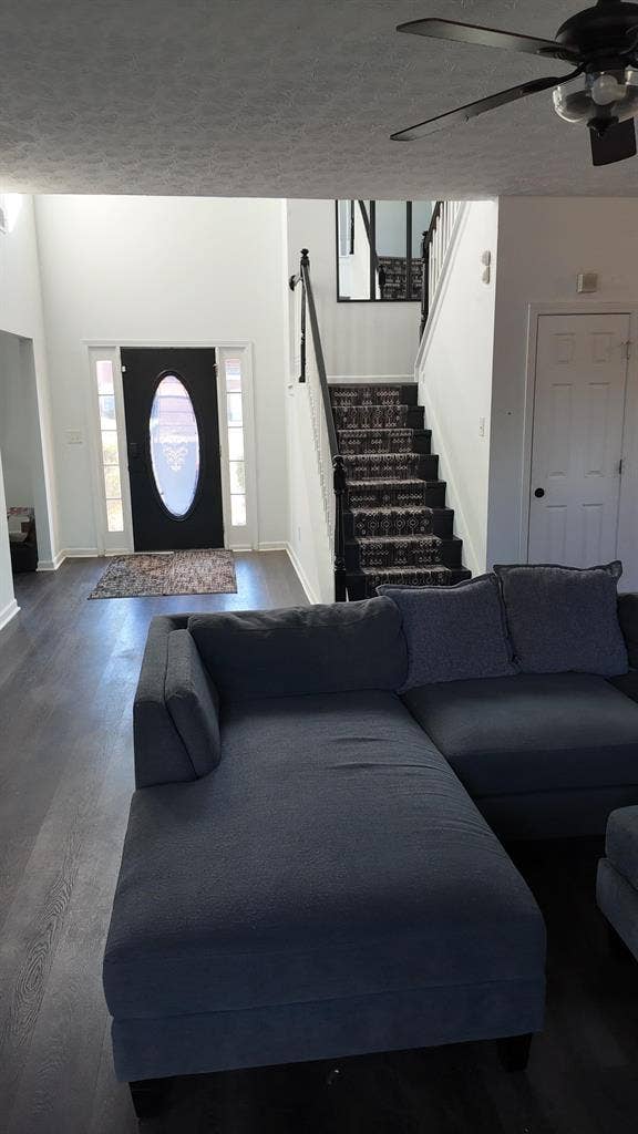 4 BR in Riverdale