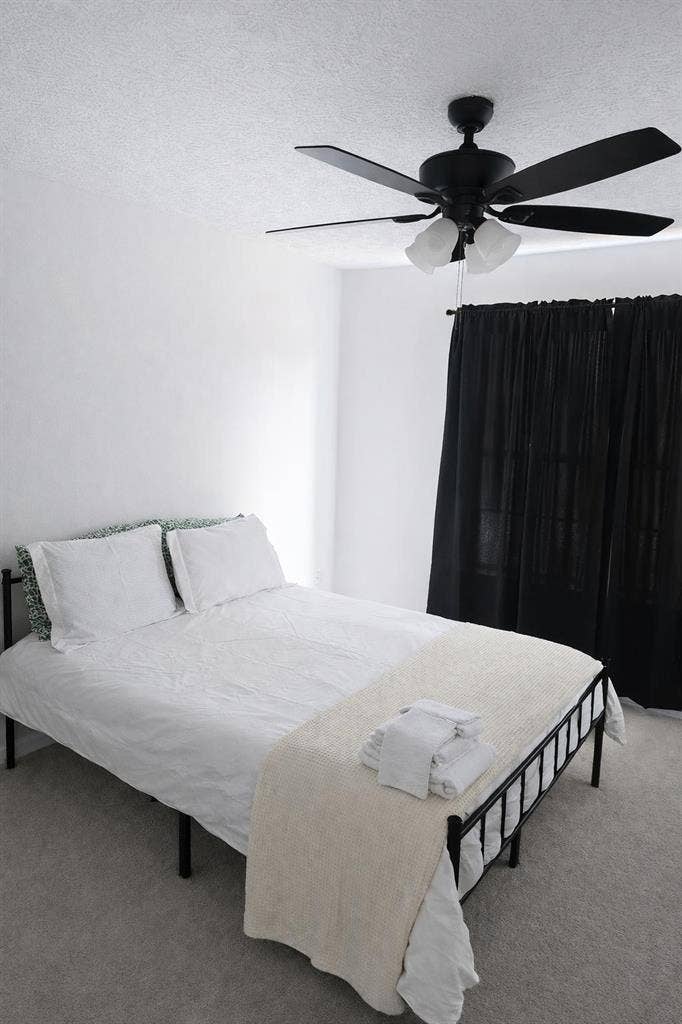 4 BR in Riverdale