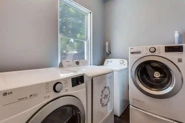 9 BR in Fort Worth