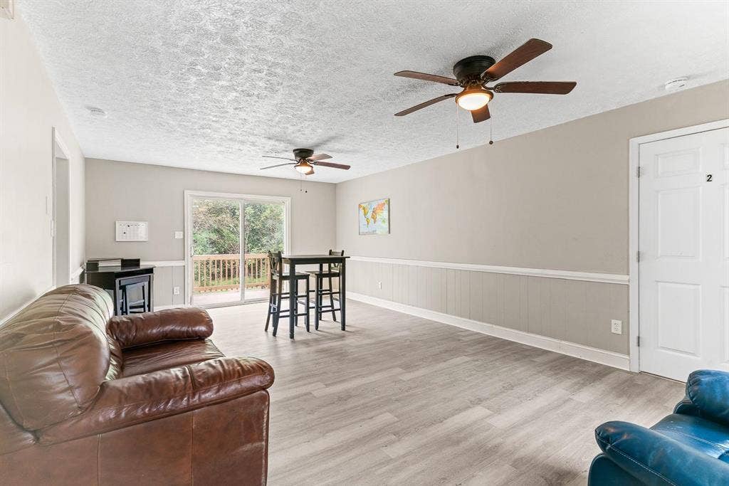 5 BR in Hopewell