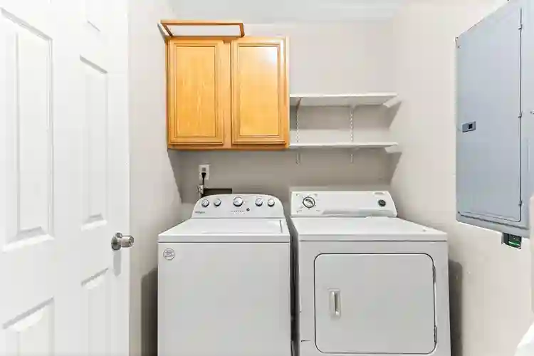 5 BR in Hopewell