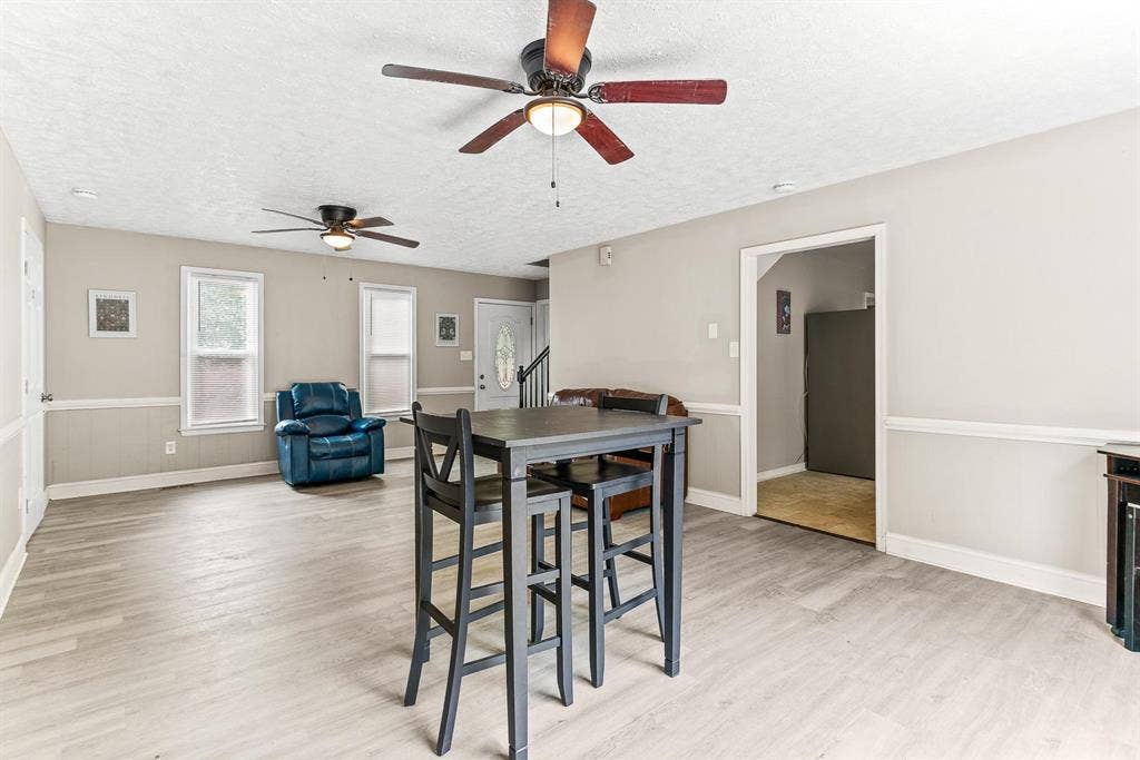 5 BR in Hopewell