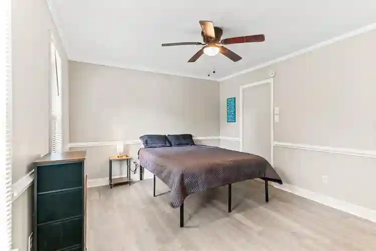 5 BR in Hopewell