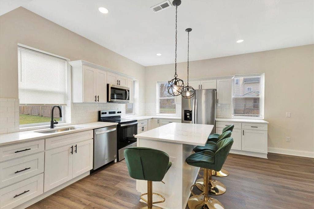 7 BR in Baltimore