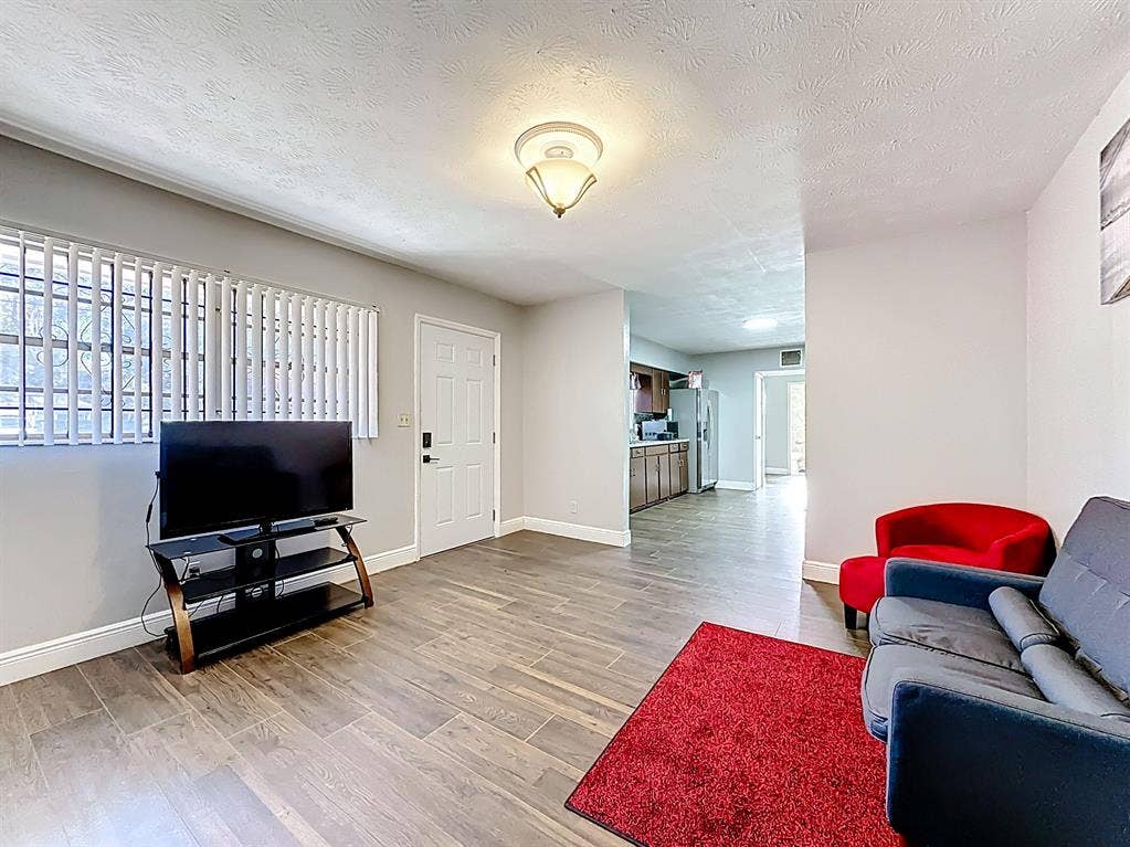 2 BR in Jacksonville