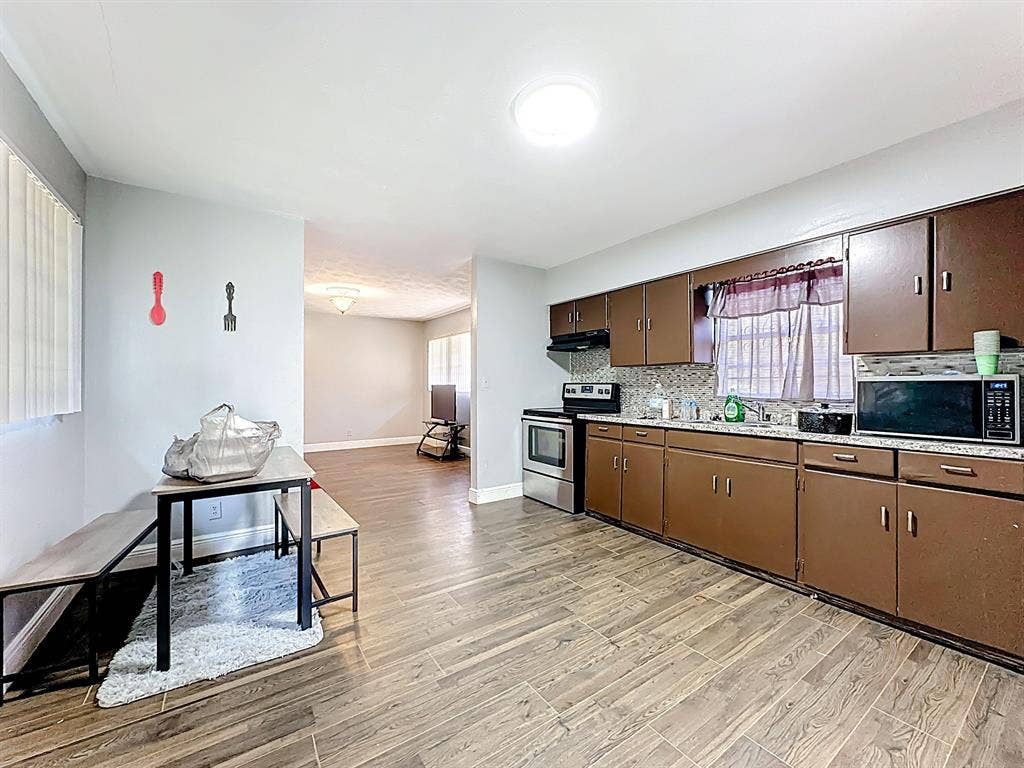 2 BR in Jacksonville