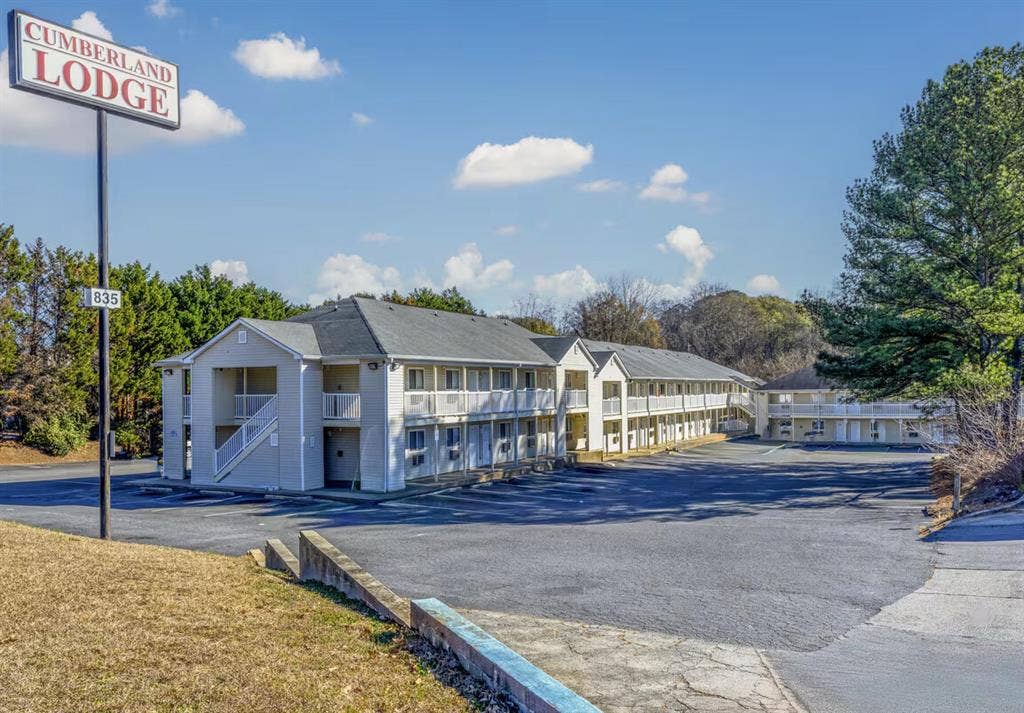 1 BR in Marietta