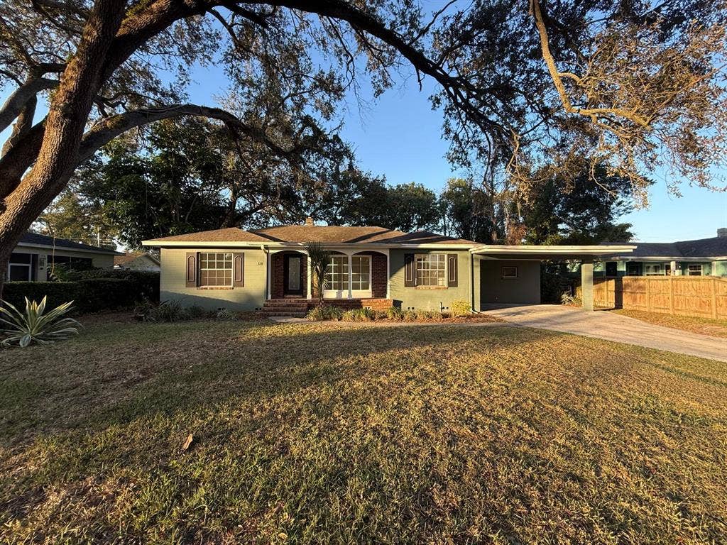 5 BR in Lakeland