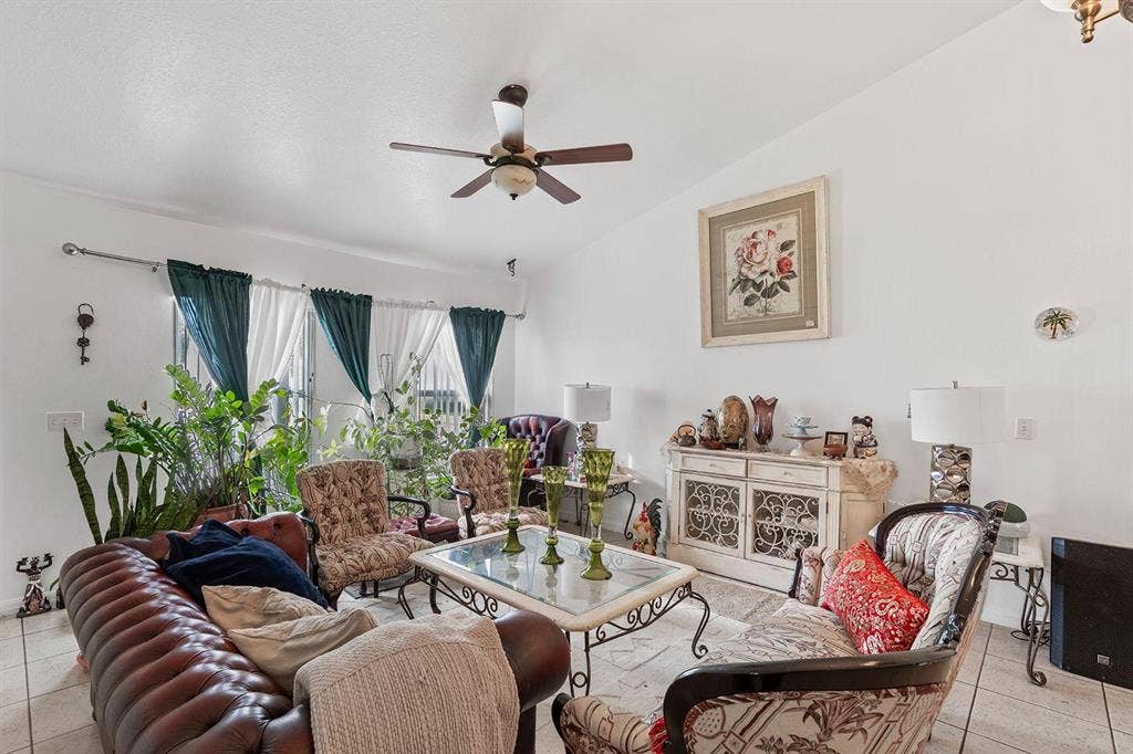 3 BR in Apopka